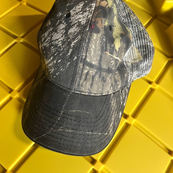 Camo hat - Picture 1 of 2